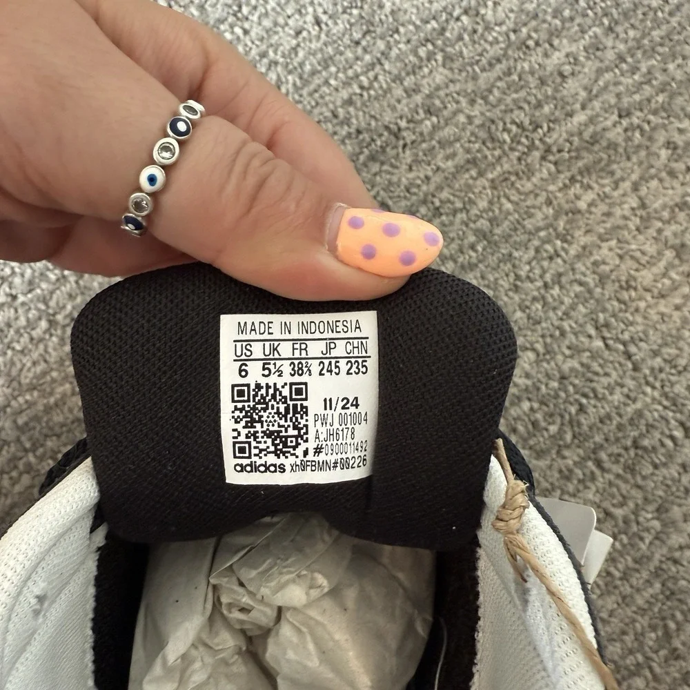 Adidas Women's Grand Court Alpha 00s Sneaker **ONLY THE LEFT SHOE** Size 4.5 - Picture 7 of 9